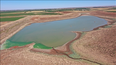 Şanlıurfa'da kuraklık nedeniyle alarm veren gölete son dönemdeki yağışlar can suyu oldu