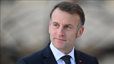 Narcotrafic: Emmanuel Macron annonce un plan "massif" dans les ports et aéroports et une campagne de sensibilisation