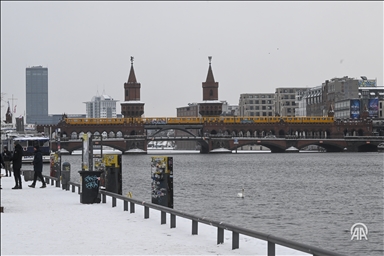German economy posts 0.3% growth in last quarter of 2025