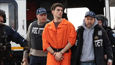 ABD'de FBI ajanı gibi davranan kişi UnitedHealthcare CEO'su katil zanlısını kaçırmaya çalıştı