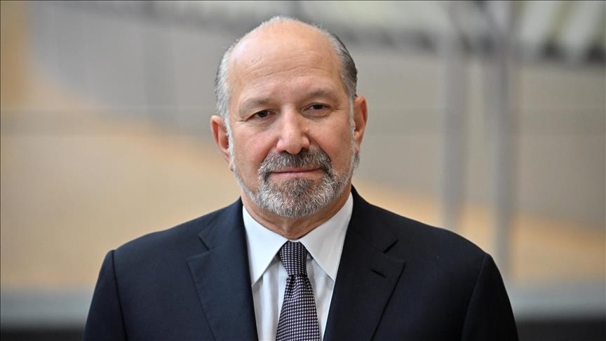 US Commerce secretary arranged dinner with Epstein in Caribbean, documents show