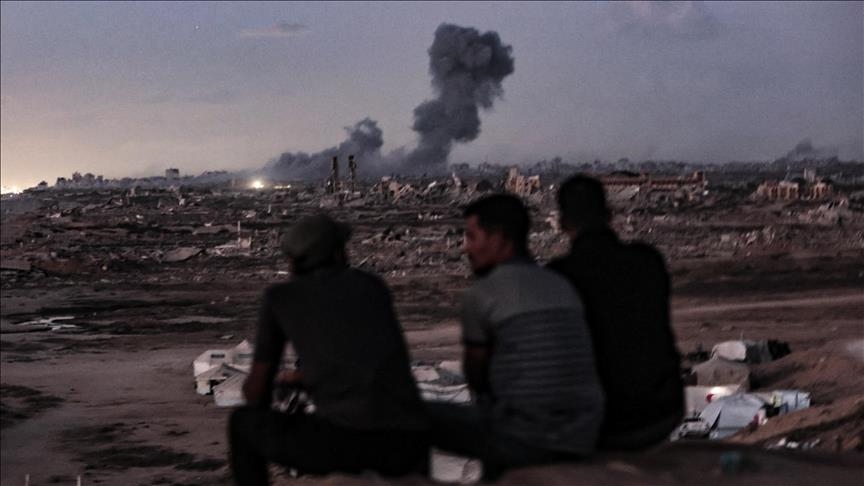 مقتل 12 فلسطينيا في غارات إسرائيلية على قطاع غزة