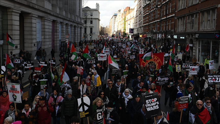 Tens of thousands march across Europe in support of Palestine