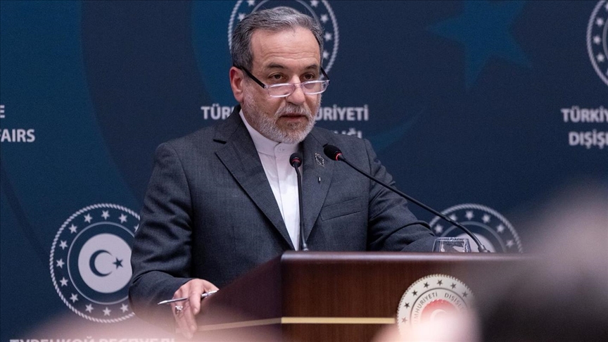 Téhéran « prêt » pour un accord nucléaire « juste et équitable », déclare Araghchi lors de sa visite en Türkiye