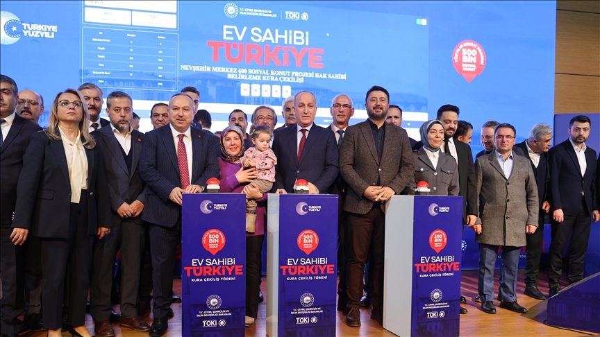 Nevşehir'de "Yüzyılın Konut Projesi" kapsamında yapılacak konutların hak sahipleri kurayla belirlendi
