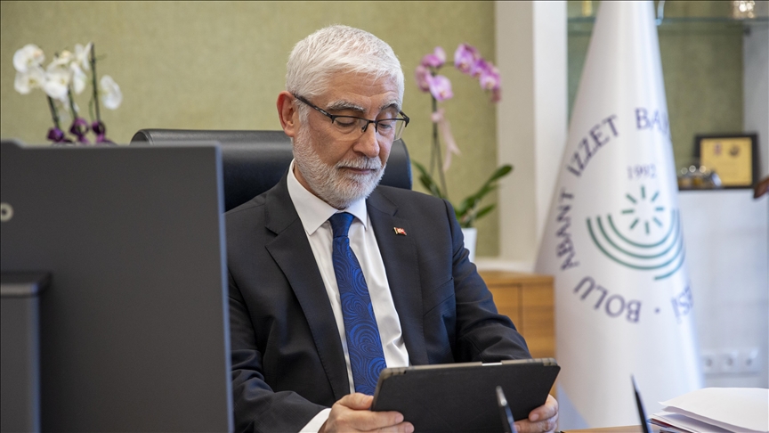 BAİBÜ Rektörü ve ROKETSAN Yönetim Kurulu Başkanı Yiğit, "Yılın Kareleri" oylamasına katıldı