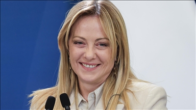 Roma'da tarihi bazilikadaki melek figürünün restorasyondan sonra Meloni'ye benzediği iddia edildi