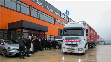 "دوزجة" التركية ترسل آلاف علب حليب الأطفال إلى غزة