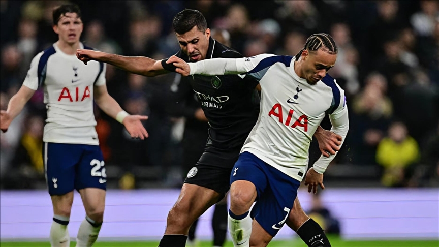 قدم.. توتنهام يفرض التعادل الإيجابي على مانشستر سيتي