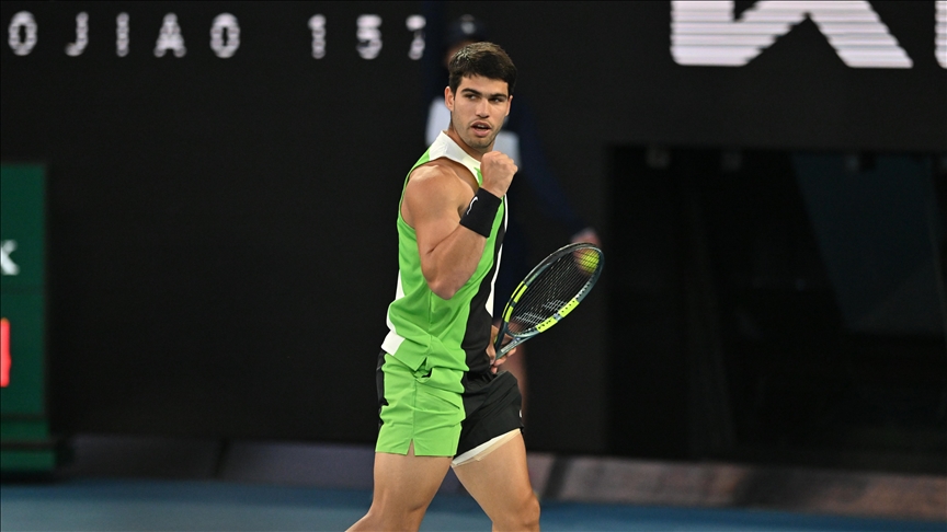 Avustralya Açık'ta Novak Djokovic'i 3-1 yenen Carlos Alcaraz şampiyon oldu