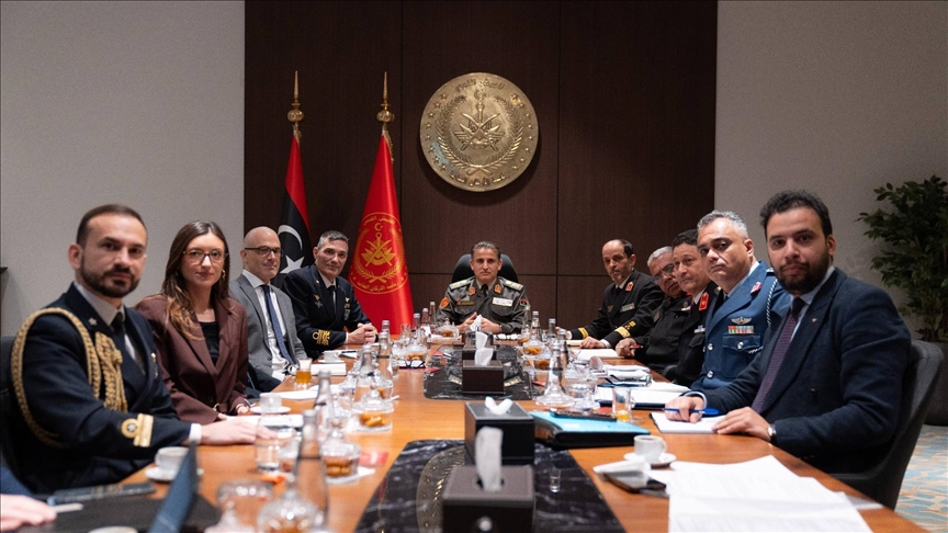 رئيس الأركان الليبي وقائد "إيريني" يبحثان تطوير الشراكة مع أوروبا