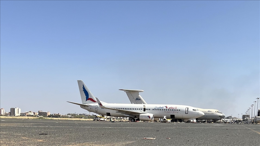 Sudan'da Hartum Havalimanı 1023 gün sonra ilk kez yolcu uçağı ağırladı