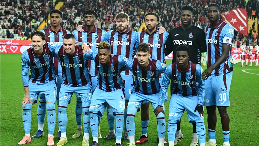 Trabzonspor'da 20 haftada 8 futbolcu sahaya kaptan olarak çıktı