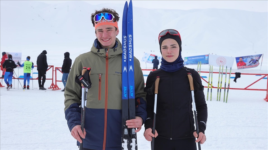 Kayaklı koşucu kardeşler "uluslararası başarı" peşinde