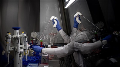 Tarama, aşı, erken tanı ve tütünden uzak yaşam kanserden korunmada etkin rol oynuyor