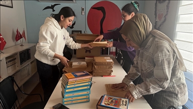 Sağlıkçı olarak geldiği deprem bölgesine 21 kütüphane, 135 bin kitap kazandırdı 