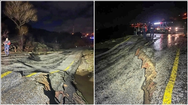 Uşak'ta yağış nedeniyle yol çöktü 