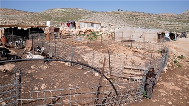 الضفة.. إسرائيل تخطر سكان تجمع بدوي بالإخلاء 