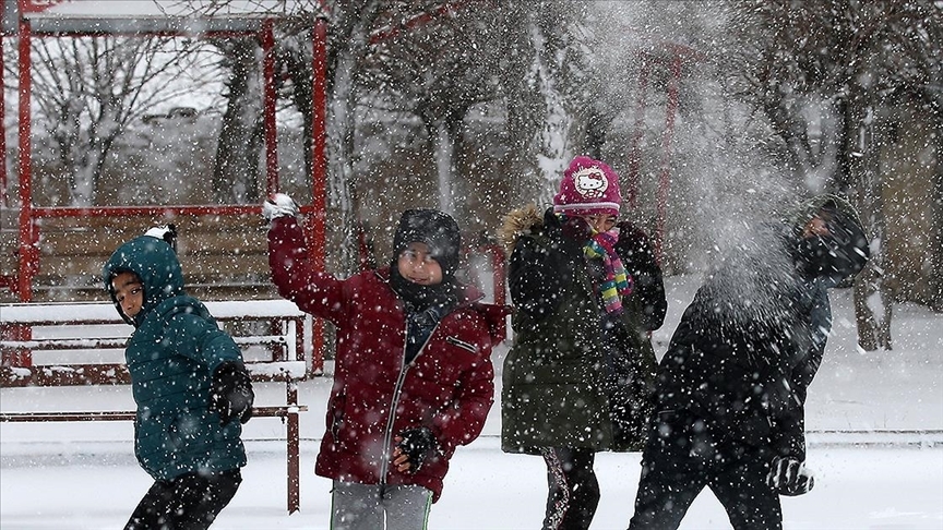 Tekirdağ'ın Saray ilçesinde taşımalı eğitime ara verildi
