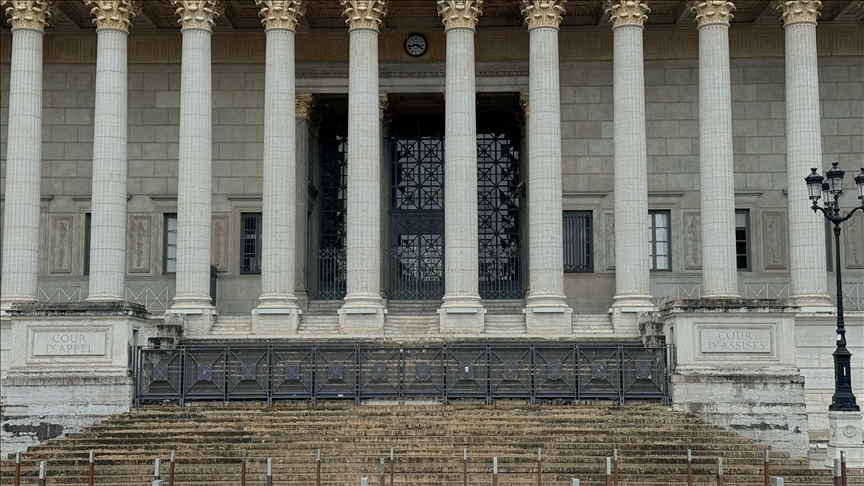 Gaza : la justice française émet deux mandats d’amener pour « complicité de génocide »