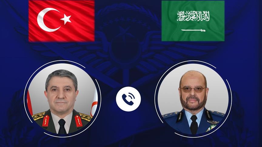 رئيس الأركان التركي يتباحث هاتفيا مع نظيره السعودي 