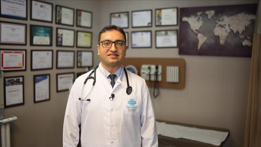 Omuzladığı yükler onu doktorluğa taşıdı, alaylara rağmen vazgeçmedi