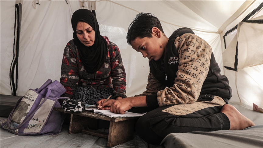 الطفل صهيب بغزة.. خرج لجلب الطعام فعاد فاقداً الكلام (تقرير)