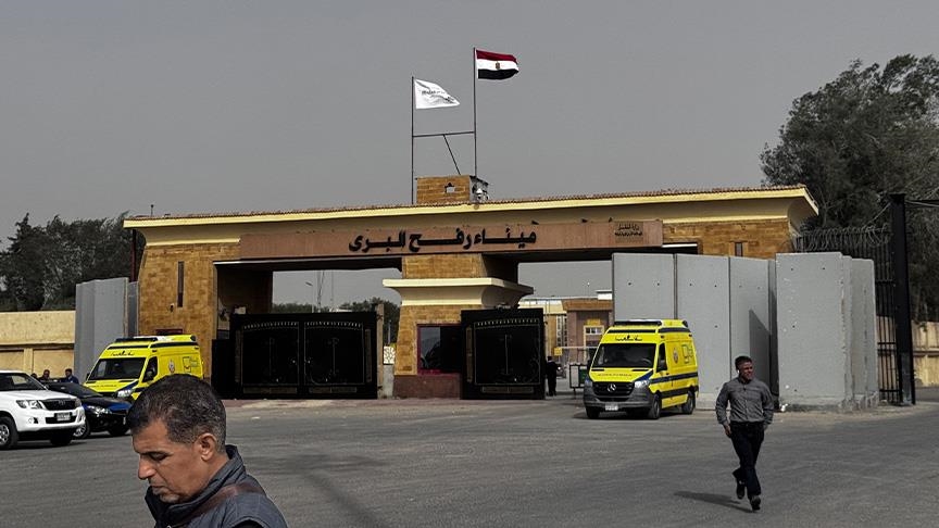 إعلام: اجتياز فلسطينيين للجانب المصري من معبر رفح واستقبال مصابين