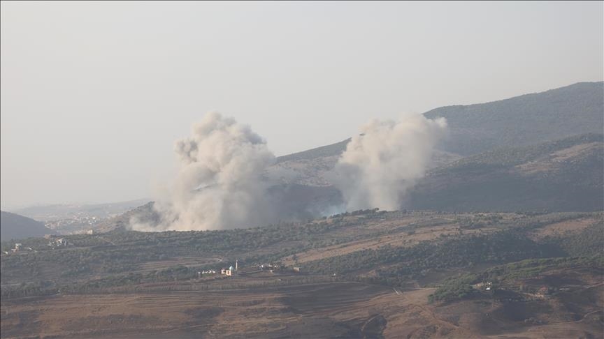 غارات إسرائيلية على قريتين جنوبي لبنان بعد إنذارات بالإخلاء