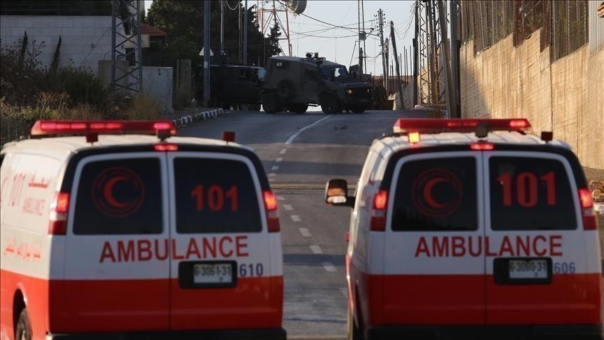 الهلال الأحمر الفلسطيني يتسلم مصابا من الجيش الإسرائيلي شمالي الضفة