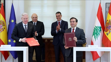 لبنان وإسبانيا يوقعان 3 مذكرات تفاهم بختام زيارة عون إلى مدريد