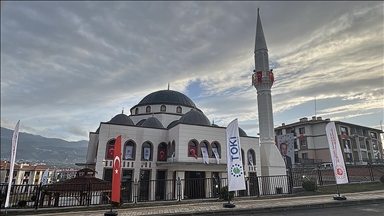 Hatay'da depremlerde hasar gören camilerin yerine yenileri yapılıyor