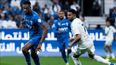 قدم.. التعادل السلبي يحسم قمة الهلال والأهلي