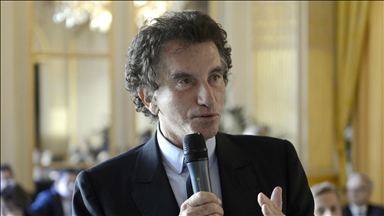 France : Jack Lang assume ses liens passés avec Jeffrey Epstein après la publication de documents judiciaires américains