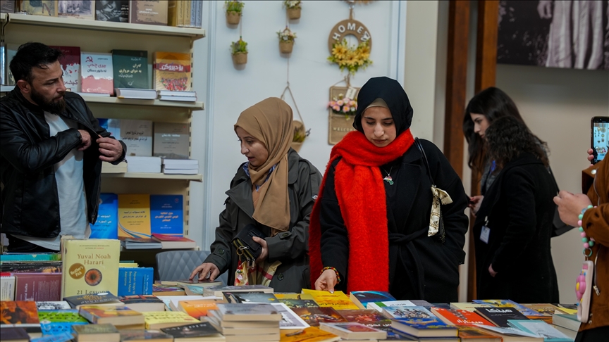 نۆیەمین پێشانگای کتێب بە بەشداری ٢١ ناوەندی بڵاوکردنەوە لە دهۆک دەستی پێکرد