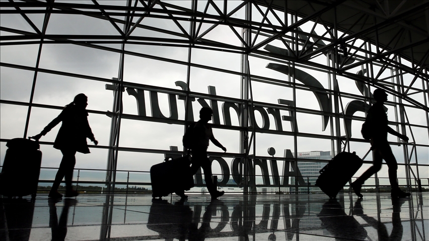 Heavy snowfall grounds dozens of flights at Germany’s busiest airport