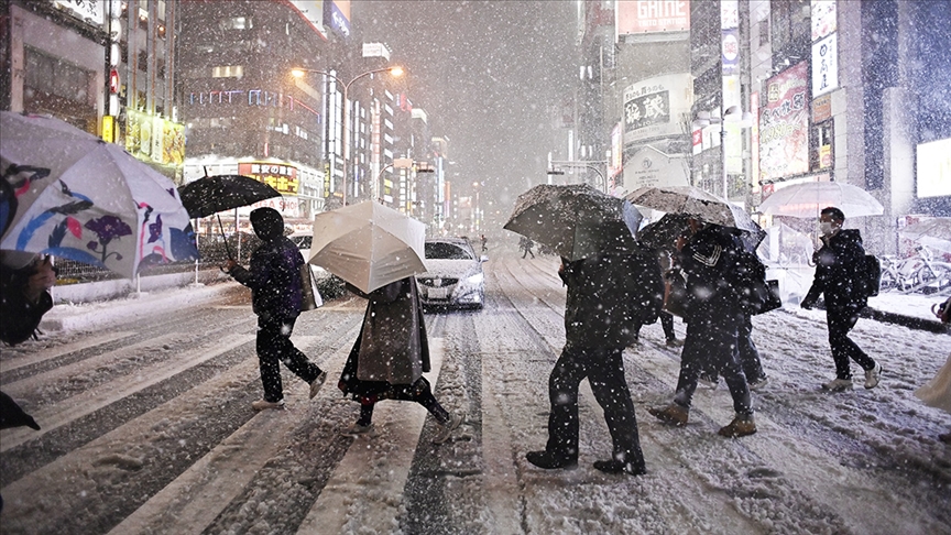 Japonya'da şiddetli kış şartlarından kaynaklanan ölümlerin sayısı 30'a yükseldi