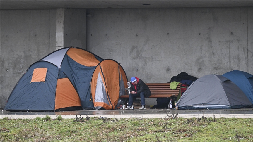 Almanya'da yoksulluk tehdidi altındaki nüfus 2025'te 17,6 milyona ulaştı
