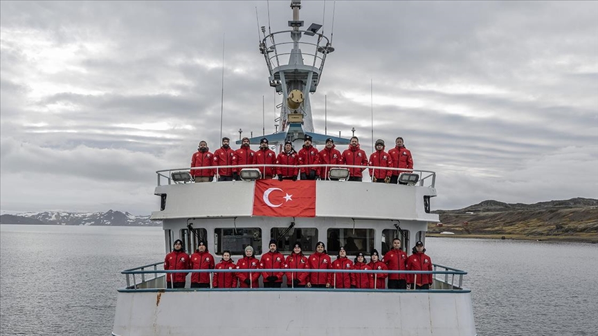 Türk bilim ekibi Beyaz Kıta’dan sefere başladı