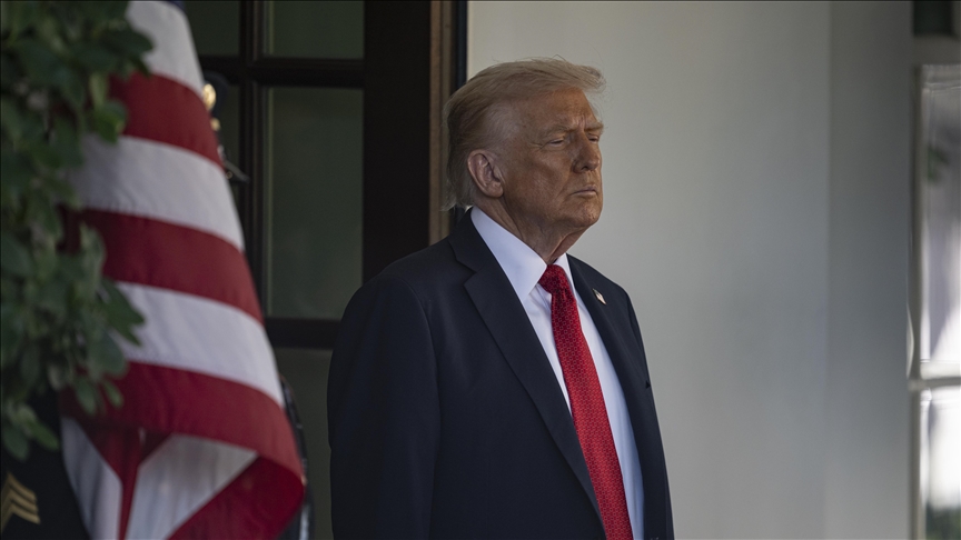 ترامب يحذر إيران: إن لم نتفق فستحدث أشياء سيئة