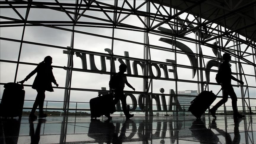 Obilan snijeg prizemljio desetine letova na najprometnijem aerodromu u Njemačkoj