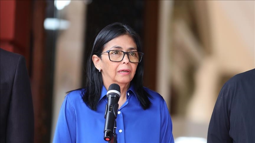 Venezuela's interim president receives US envoy for talks