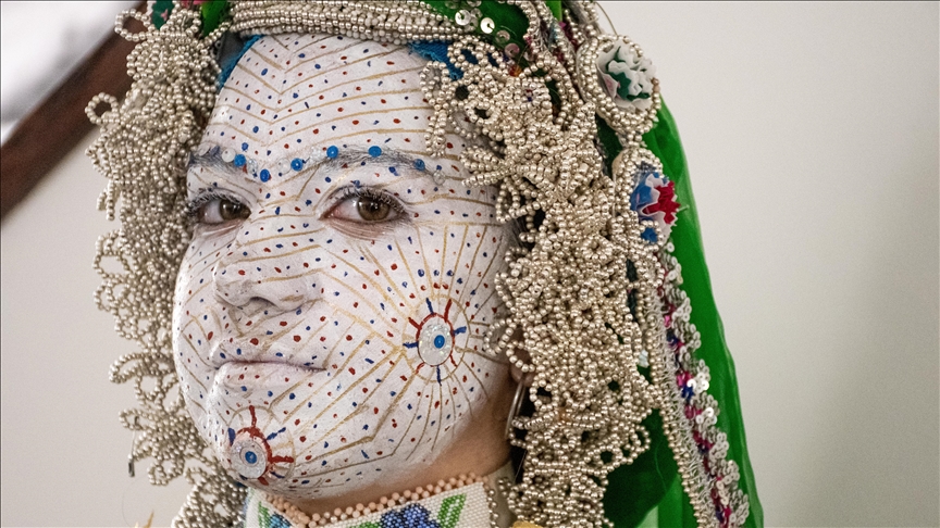 Fshatrat boshnjake në Kosovë ruajnë traditën shekullore të "grimimit të nuses"