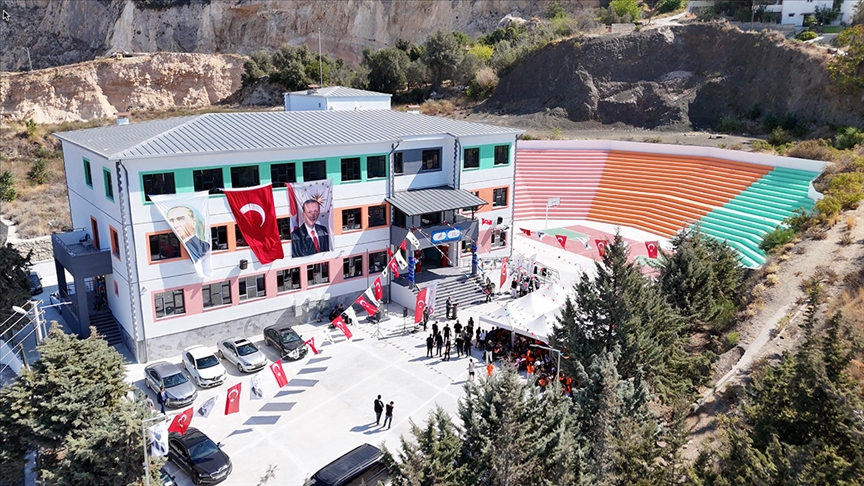 Depremlerden etkilenen Hatay, Adana ve Osmaniye'ye 292 yeni eğitim yuvası kazandırıldı