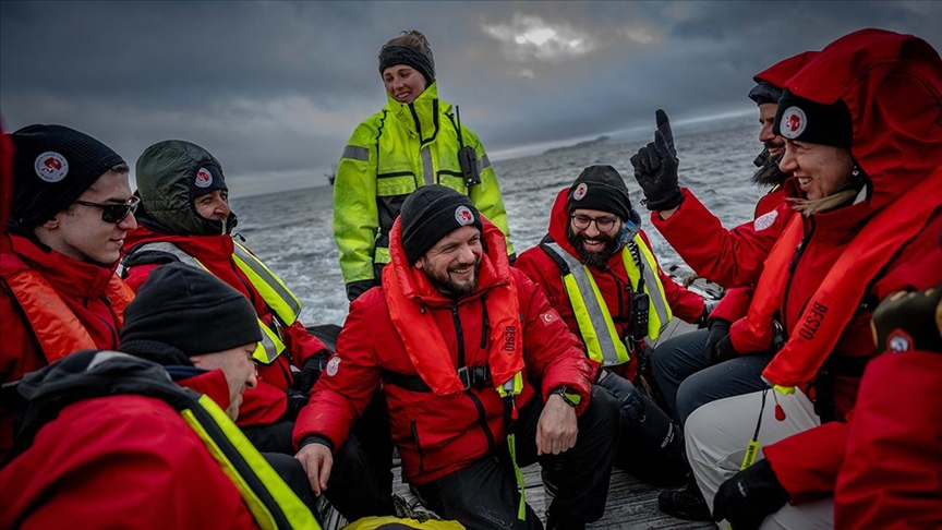 Türk bilim ekibi Beyaz Kıta’dan sefere başladı