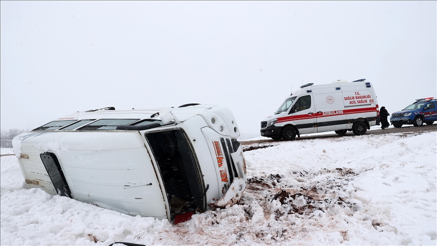  Li Sêwasê serwîsa xwendekaran welgeriya, 14 kes birîndar bûn