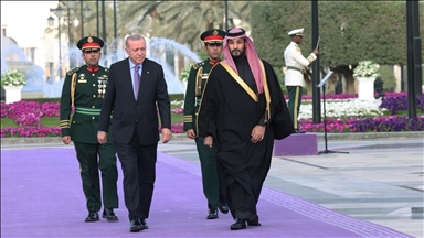 ولي العهد السعودي يقيم مأدبة عشاء على شرف الرئيس أردوغان