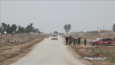 Terör örgütü YPG, Suriye İçişleri Bakanlığına bağlı güçlerin Haseke'ye girişini karşılayan 23 kişiyi alıkoydu