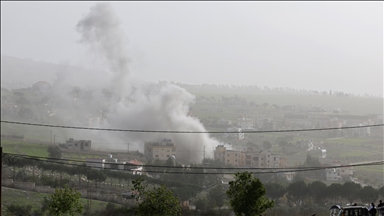 İsrail basını: Ordu, Lübnan-Suriye sınırındaki bölgelere kimyasal madde püskürtüyor