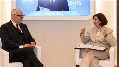  Претседателката Сиљановска-Давкова во Дубаи оствари средба со естонскиот претседател Алар Карис